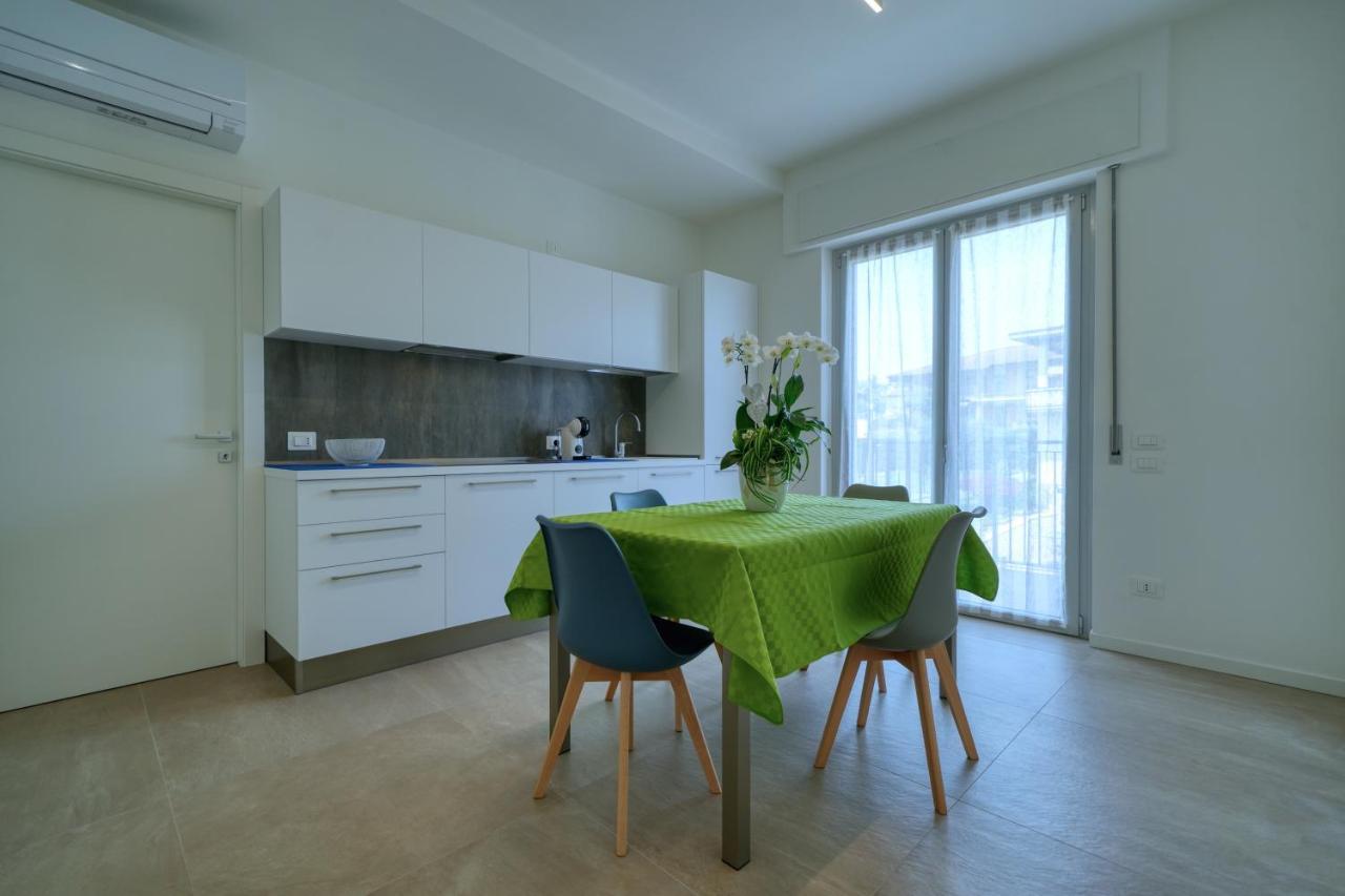 Appartamenti Da Mirella Lazise Exterior foto