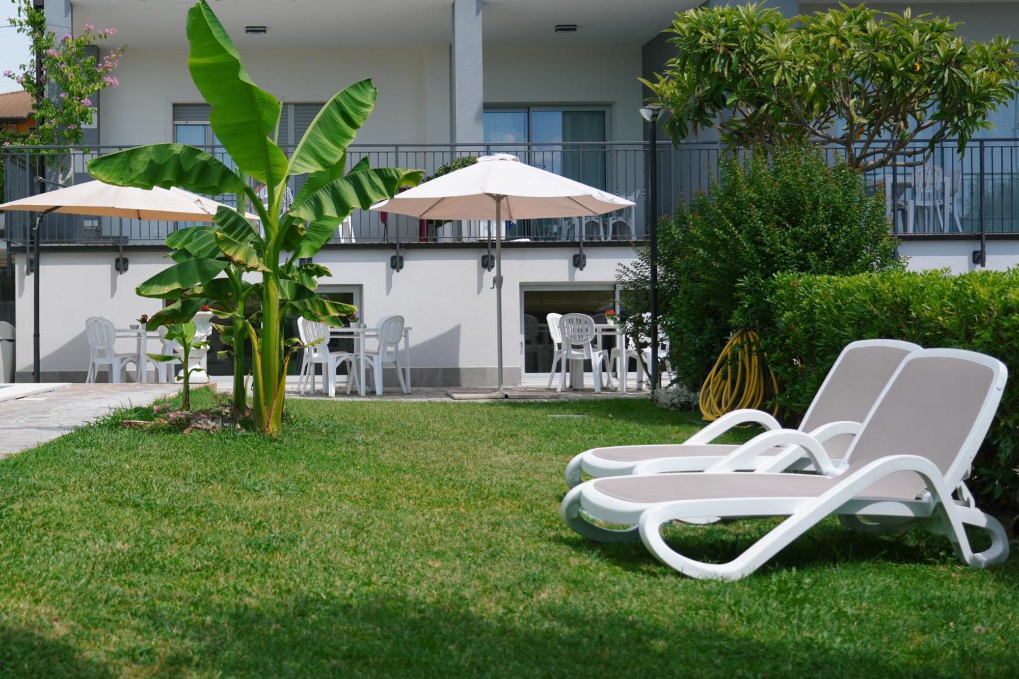 Appartamenti Da Mirella Lazise Exterior foto