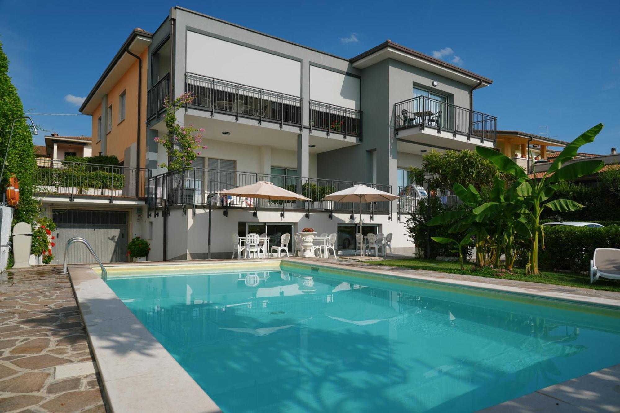 Appartamenti Da Mirella Lazise Exterior foto